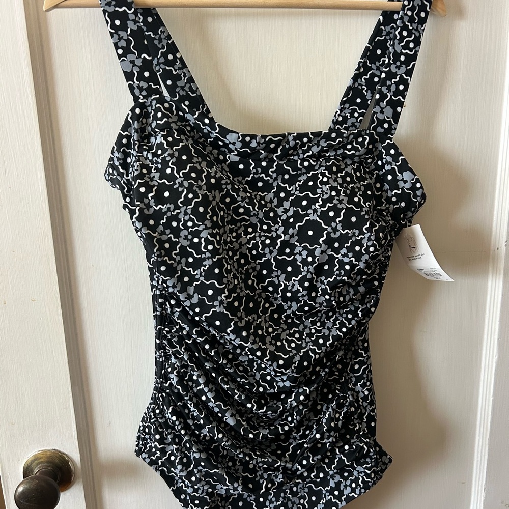 Kohl's Black and White Croft & Barrow Tummy ControlSwimsuit